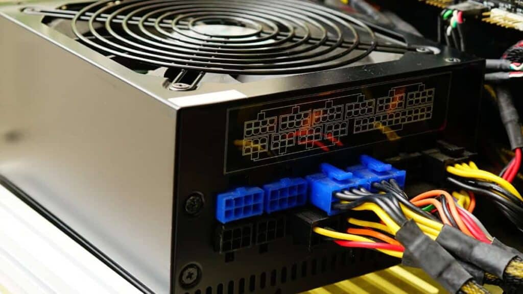 Panel construction with redundant power supply _ UPS integration